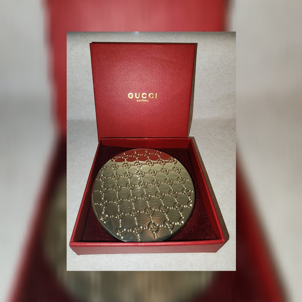 Gucci Gold Monogram Compact Makeup Mirror New In Box - Picture 9 of 9